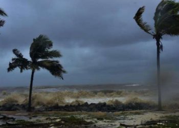 জলোচ্ছ্বাসের শঙ্কা, ৪ সমুদ্র বন্দরে ৩ নম্বর সতর্ক সংকেত