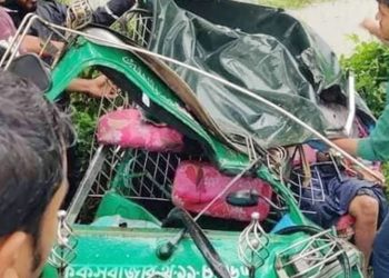 উখিয়ায় ট্রাকচাপায় ৪ জনের মৃত্যু