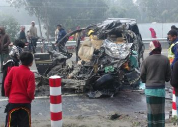 বোয়ালখালীতে টেম্পো উল্টে প্রাণ গেল যাত্রীর