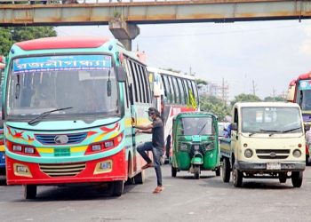 চট্টগ্রামে গণপরিবহণ চলাচল স্বাভাবিক