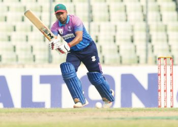 প্রথম শ্রেণীর ক্রিকেটকে বিদায় জানালেন অলক কাপালি