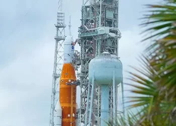 চাঁদে যাওয়া হলো না নাসার রকেটের