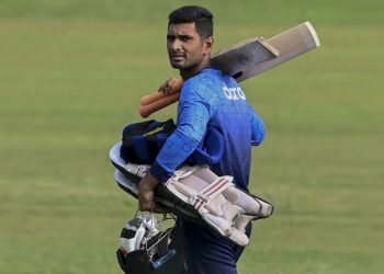 গুঞ্জনই সত্যি হলো, মাহমুদউল্লাহকে বাদ দিয়ে বাংলাদেশের বিশ্বকাপ দল ঘোষণা