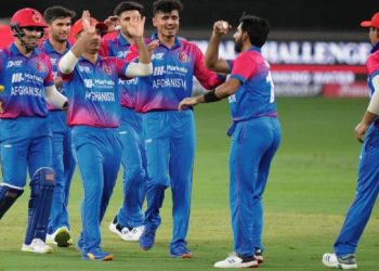 একশ’ও ছুঁতে পারল না বাংলাদেশ