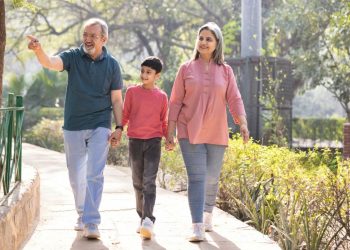 প্রতিদিন হাঁটার উপকারিতা