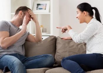 আপনি কি টক্সিক? লক্ষণগুলো মিলিয়ে দেখুন