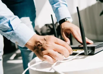 পুরোনো রাউটারকে বানিয়ে ফেলুন ওয়াই-ফাই এক্সটেন্ডার