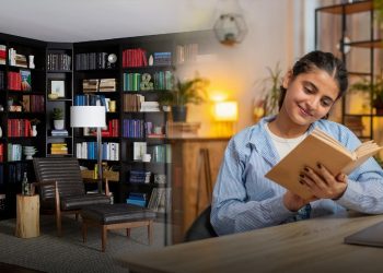 বইপ্রেমীরা ঘরকেই বানাতে পারেন লাইব্রেরি