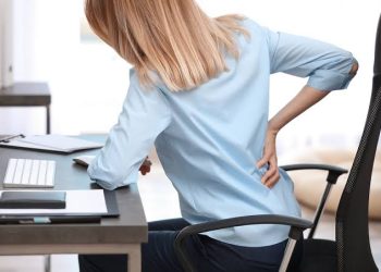 একটানা বসে থাকা ধূমপানের মতোই ক্ষতিকর