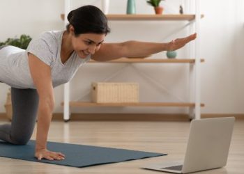 মাত্র ২ মিনিটের যে ব্যায়ামে শরীর হবে ঝরঝরে