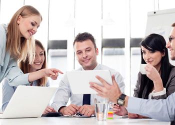 নতুন পরিবেশে নিজেকে মানিয়ে নেওয়ার কৌশল