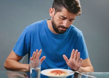 যেসব লক্ষণ বলে দেবে হজমের সমস্যার কথা