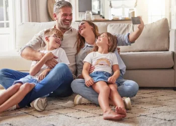 একটি নিখুঁত পরিবার কেন জরুরি