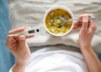 ভাইরাল জ্বর হলে যেসব খাবার এড়িয়ে চলবেন