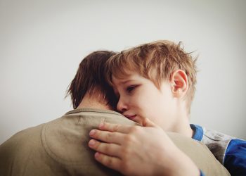 শিশুর ট্রমা ও বাবা-মায়ের করণীয়