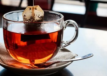 খাবারের পর চা পান কেন এড়িয়ে চলবেন? জেনে নিন কারণ