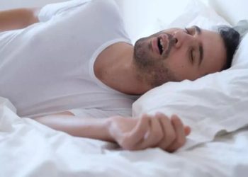 মুখ খুলে ঘুমানো কি কঠিন রোগের লক্ষণ?