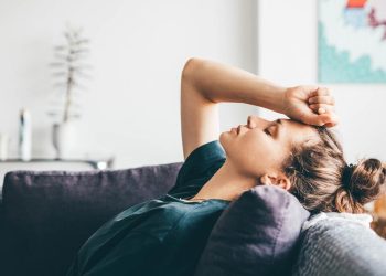 মাইগ্রেনের যন্ত্রণার দ্রুত সমাধান মিলবে যে বুদ্ধিতে