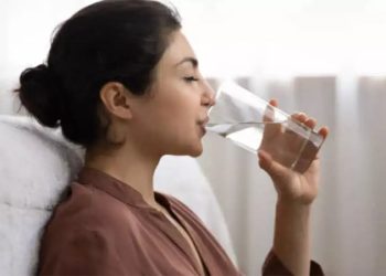 পর্যাপ্ত পানি পানের পরেও পানিশূন্যতা হচ্ছে? সমস্যা এড়াতে কী করবেন?