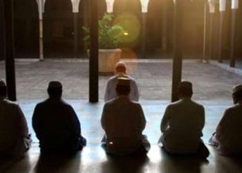 ফজরের সুন্নতের পর আগের কাজা নামাজ পড়া যাবে?