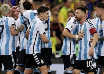 বড় চমক দিয়ে আর্জেন্টিনার দল ঘোষণা