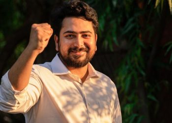 ১০ বছরের মধ্যে ক্ষমতায় না গেলে রাজনীতি ছেড়ে দেব: নাহিদ