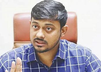 নাসীরুদ্দীন পাটওয়ারীর বিরুদ্ধে মানহানির মামলা