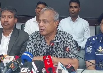 জনগণ নির্বাচনমুখী হলে কোনো কিছুই বাধা হতে পারবে না: স্বরাষ্ট্র উপদেষ্টা