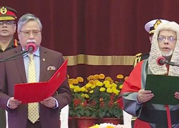 শপথ নিলেন নতুন প্রধান বিচারপতি জুবায়ের রহমান চৌধুরী