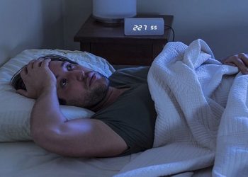 রাতে ঘুম না এলে যে আমল করবেন