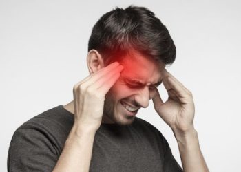 মাইগ্রেন মনে হলেও যে সমস্যাগুলো অন্য রোগের ইঙ্গিত