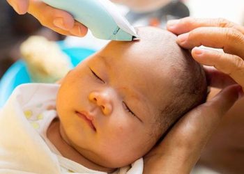 নবজাতকের জন্মের কতদিন পর চুল কাটতে হয়? এ দিনের করণীয় কী?