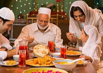 সময় আছে মনে করে ফজরে সেহরি খেলে রোজা কি হবে?