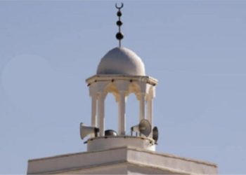 মাইকের ঘোষণা ‘সেহরির সময় শেষ’— তখন কিছু খাওয়া যাবে কি?