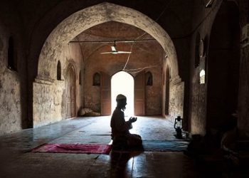 শবে কদর লাভের জন্য ইতিকাফের সময় যেভাবে আমল করবেন