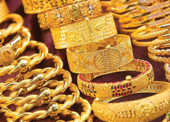 দেশের বাজারে স্বর্ণের দাম আরও কমল