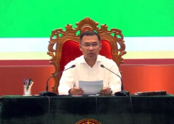 সশস্ত্র বাহিনী কোনো ব্যক্তি, দল বা পরিবারের সম্পদ নয়: প্রধানমন্ত্রী