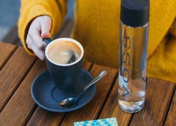 চায়ের আগে নাকি পরে, কখন পানি পান করা স্বাস্থ্যের জন্য ভালো