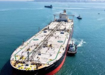 বাংলাদেশের ৬টি জাহাজ হরমুজ প্রণালি পার হওয়ার অনুমতি পেল ইরানের