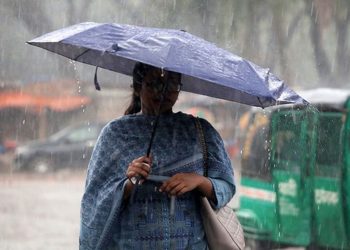 দুপুরের মধ্যে যেসব অঞ্চলে বজ্রবৃষ্টির আভাস
